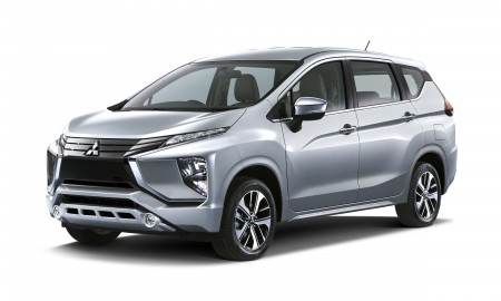 Mitsubishi_crossover_MPV1