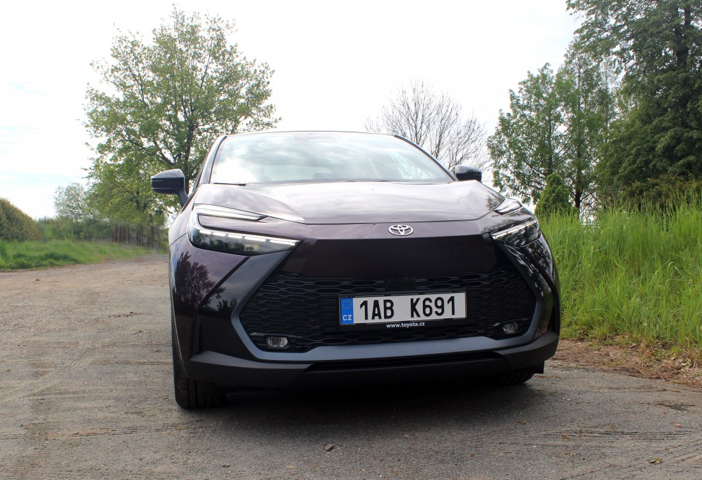 Toyota CHR (1)