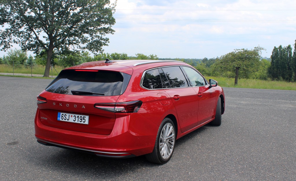 Škoda Superb benzín (2)