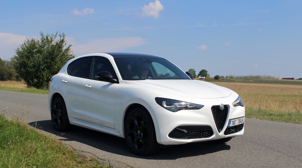 Alfa Romeo Stelvio (2)