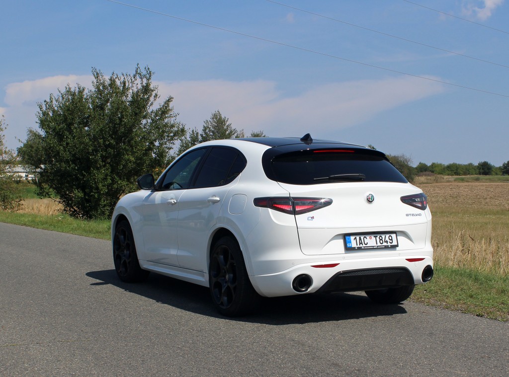 Alfa Romeo Stelvio (5)